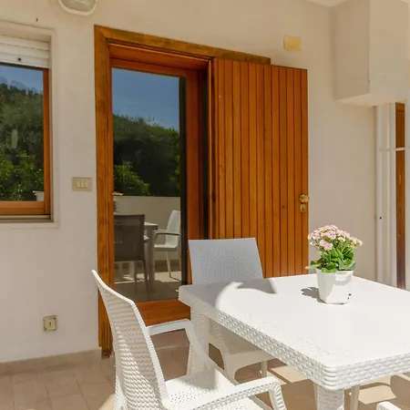 Apartment Oleandro Mattinata